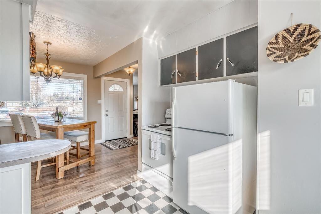 25 Rossmere Rd Sw - Photo 5 of 11