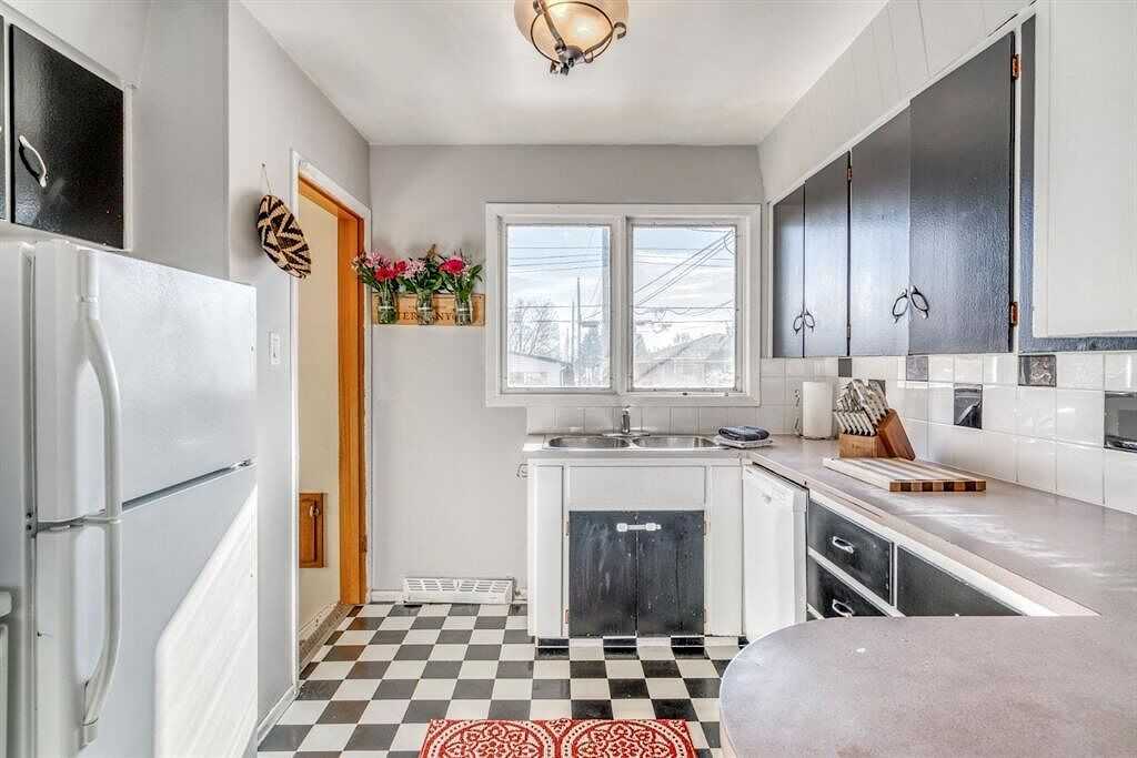 25 Rossmere Rd Sw - Photo 7 of 11