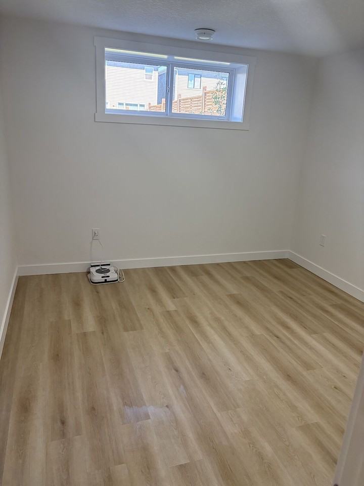 73 Howse Terr Ne - Photo 3 of 7