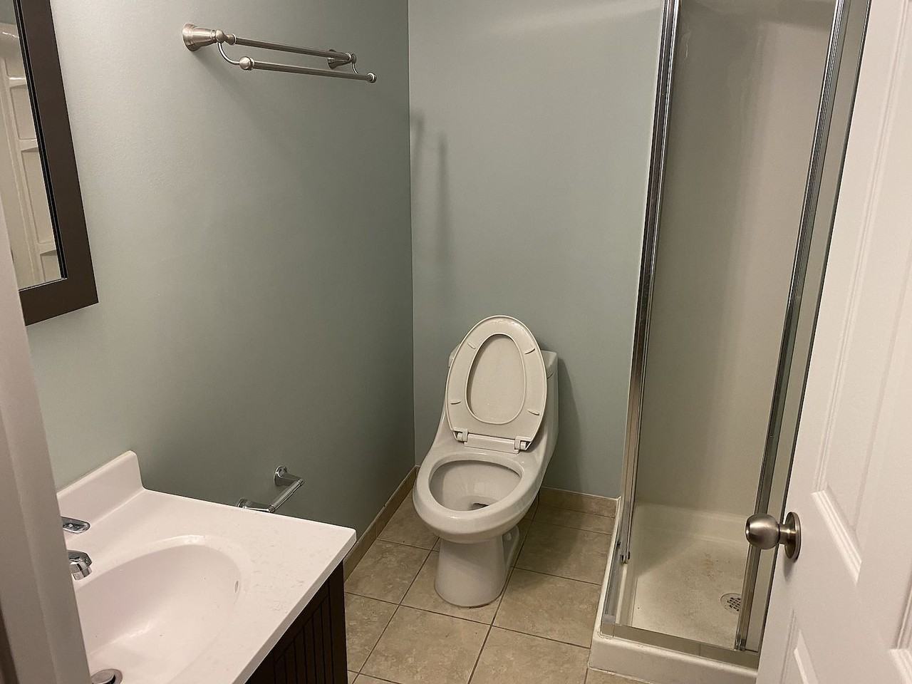 4431 B - 4431 53 St Nw - Photo 6 of 14