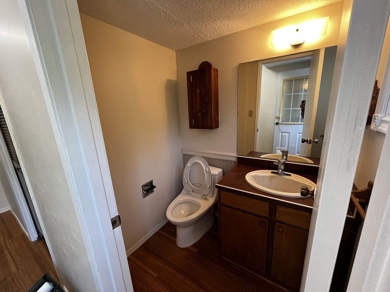 4431 B - 4431 53 St Nw - Photo 7 of 14