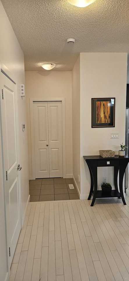 813 Armitage Wynd Sw - Photo 4 of 36