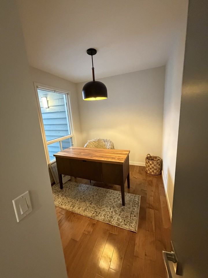 131 Deermoss Cres Se - Photo 2 of 8