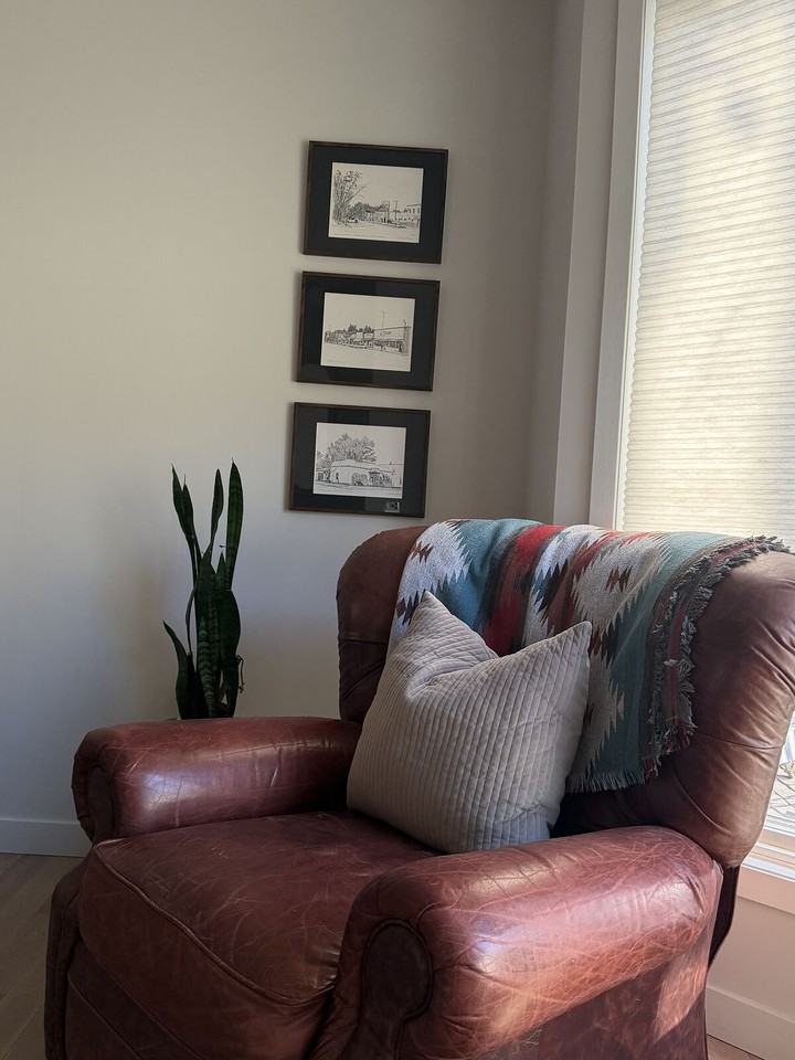 131 Deermoss Cres Se - Photo 3 of 8