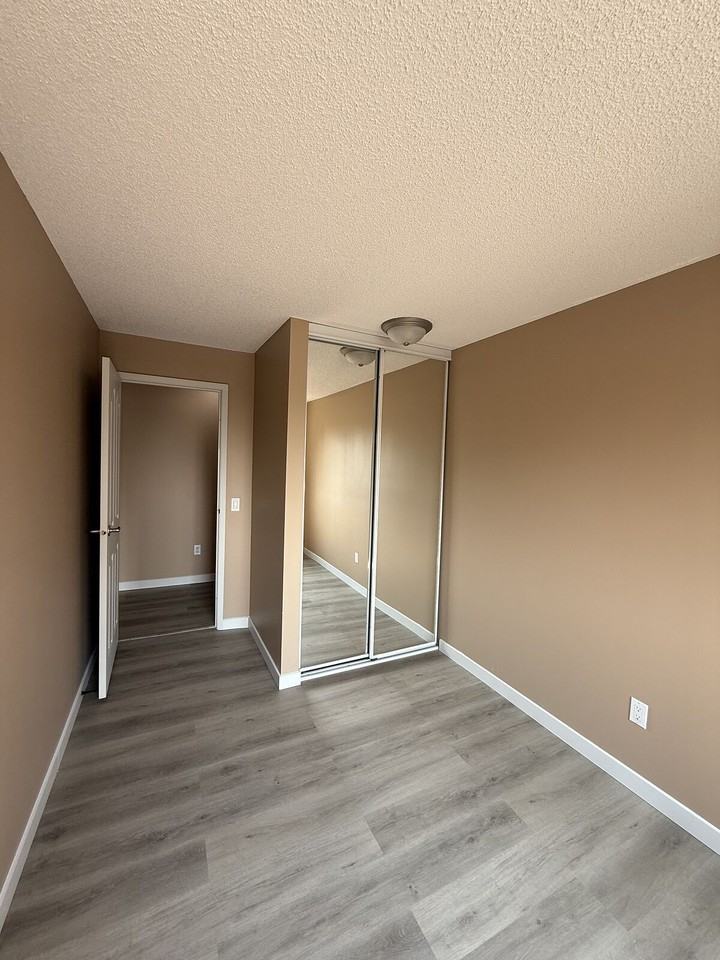 13045 Canyon Court - Photo 6 of 33