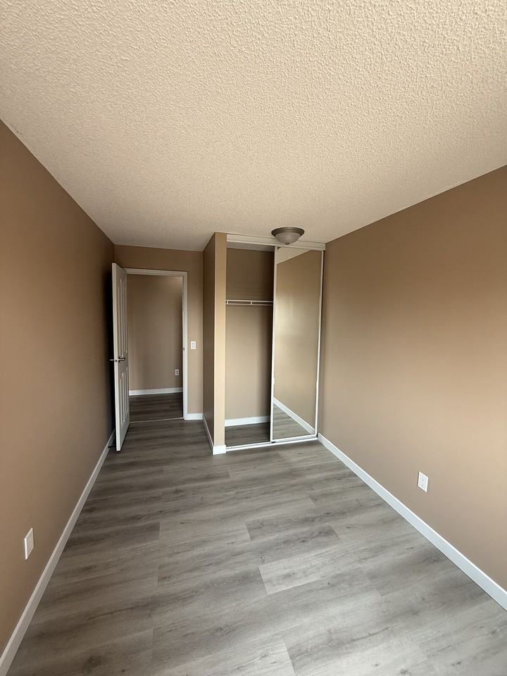 13045 Canyon Court - Photo 7 of 33