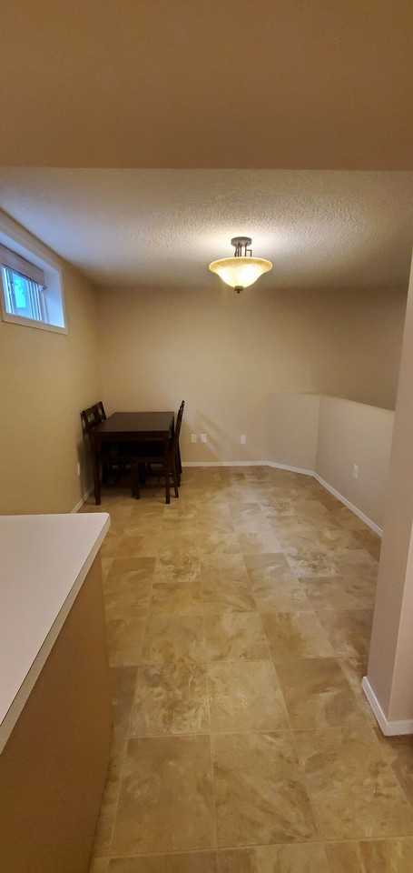 15316 110a Ave Nw - Photo 2 of 7