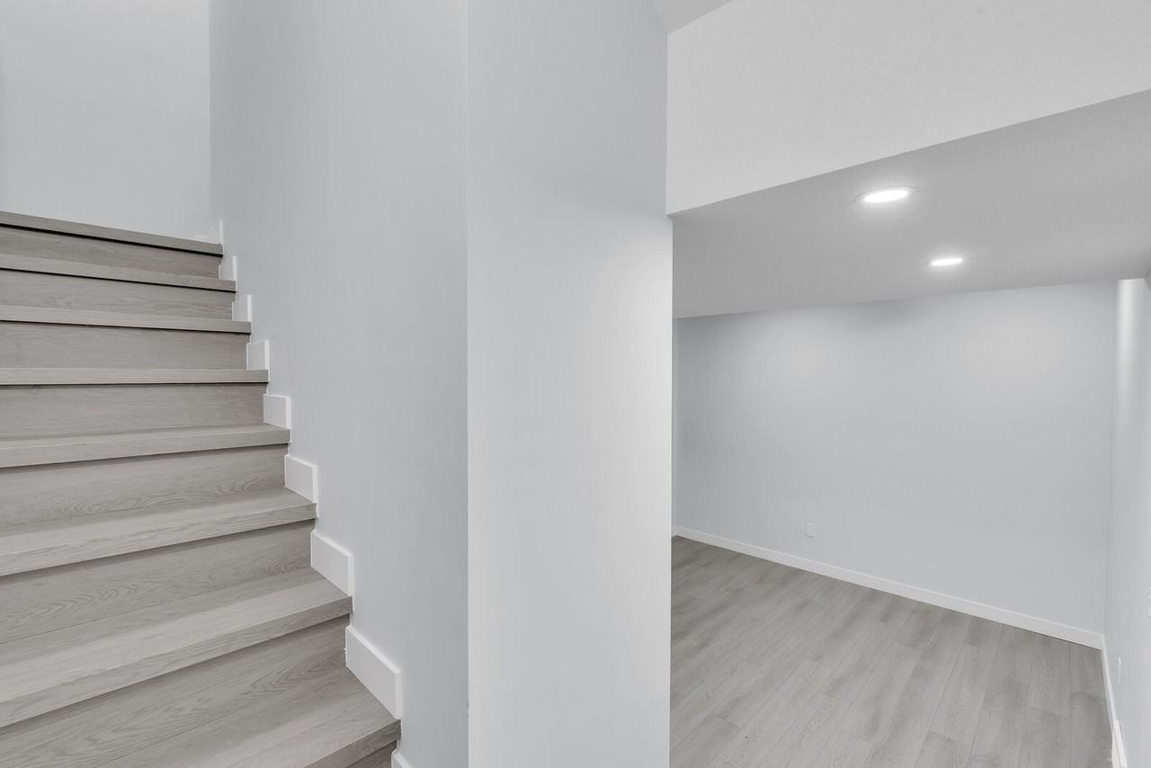 14620 24 St Nw - Photo 2 of 20