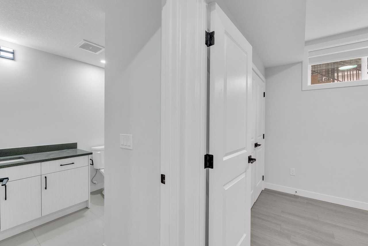 14620 24 St Nw - Photo 5 of 20