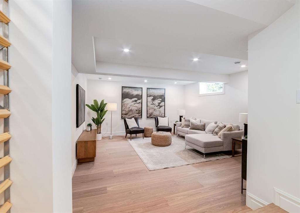 1618 6 St Nw - Photo 3 of 12