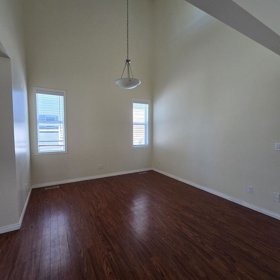 436 Cimarron Blvd - Photo 3 of 24