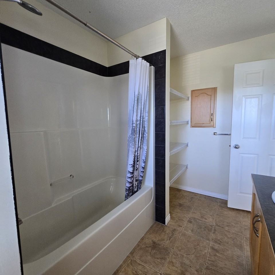 436 Cimarron Blvd - Photo 7 of 24