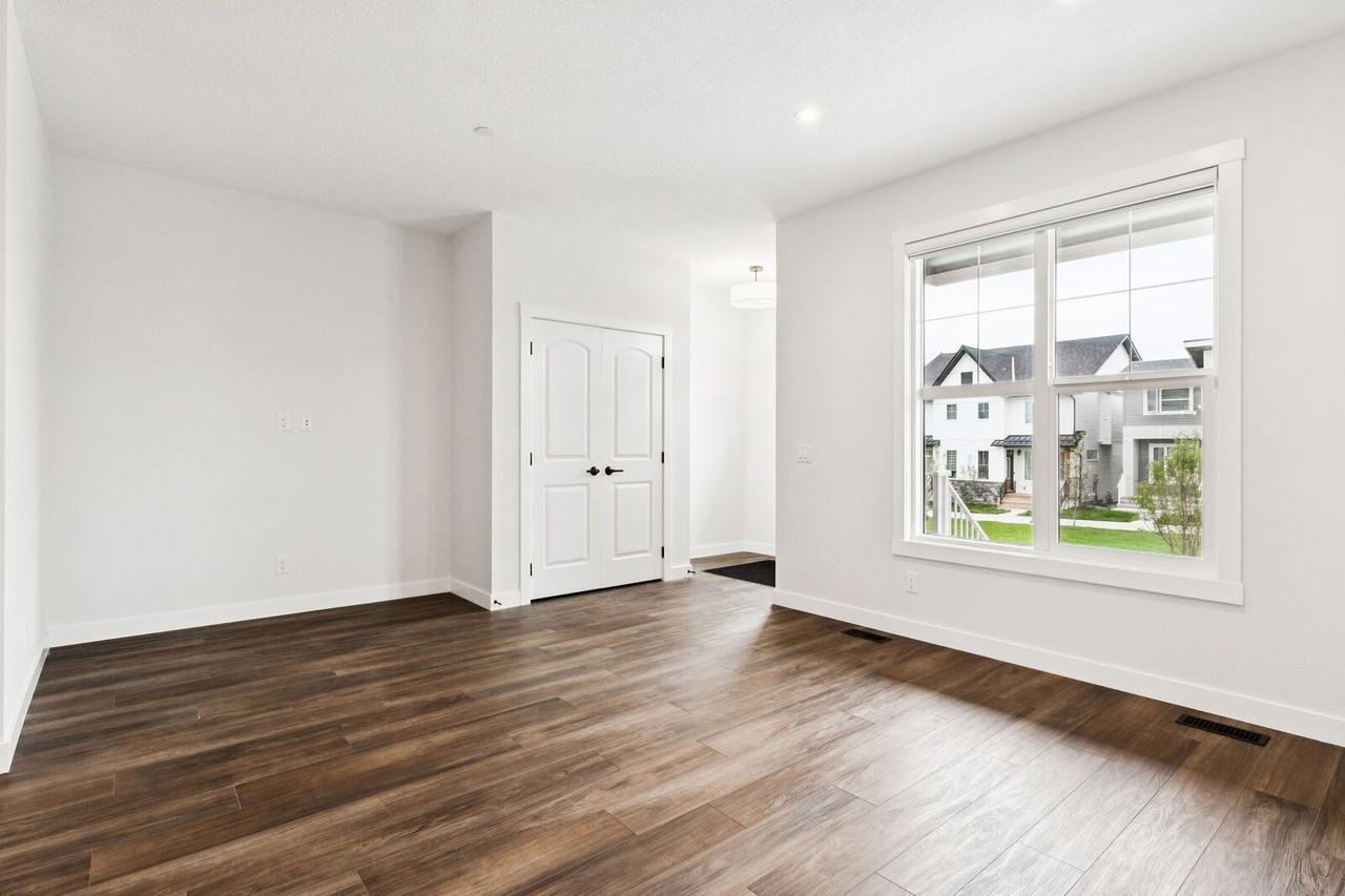 83 Herron St Ne - Photo 5 of 30