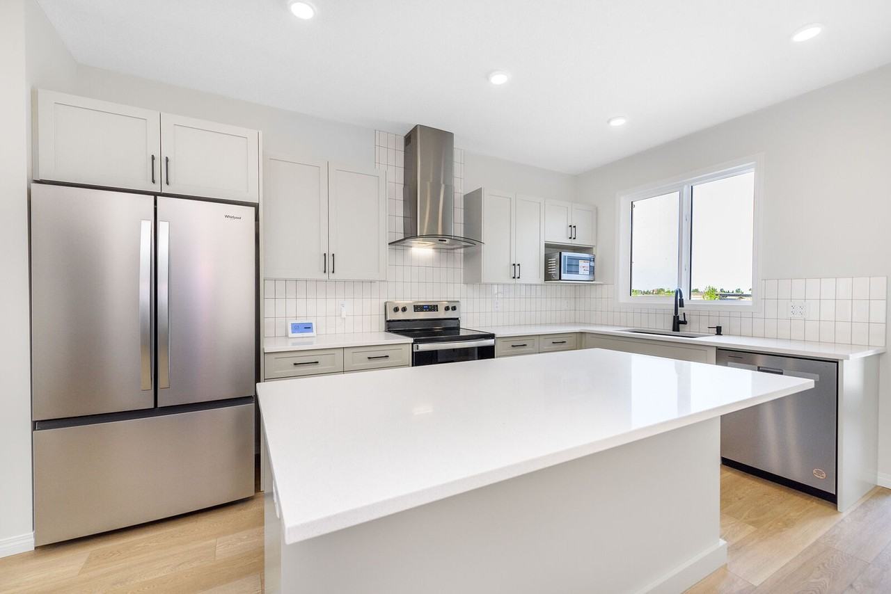 115 Huxland Rd Ne - Photo 4 of 30