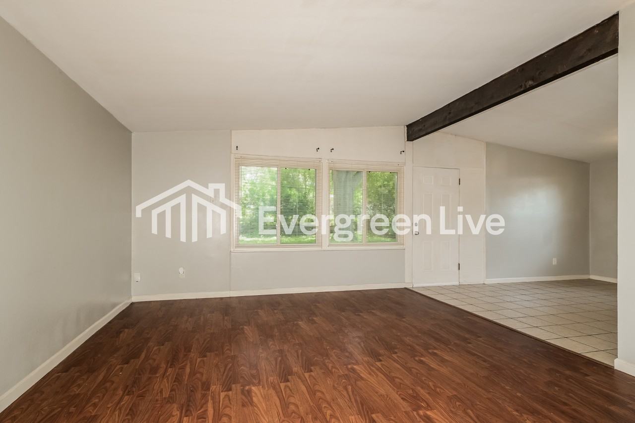 80 Taney Dr - Photo 2 of 15