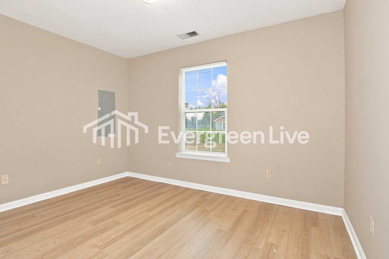1972 Wooten St - Photo 7 of 15