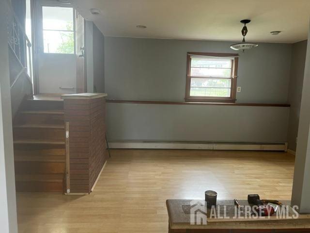 42 Edgewood Ter - Photo 3 of 12