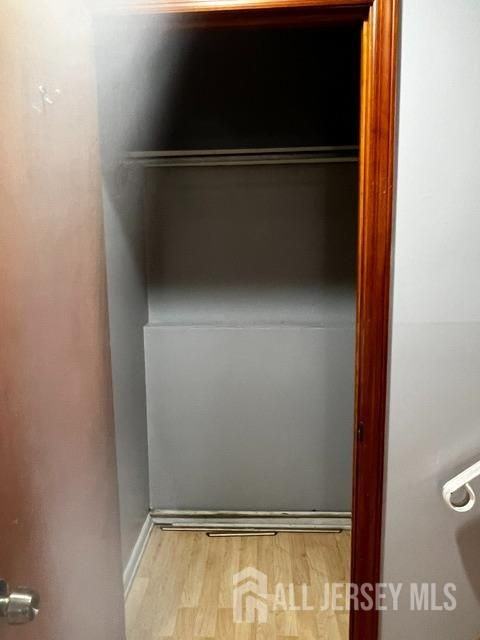 42 Edgewood Ter - Photo 4 of 12