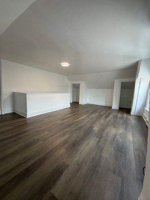 519 W Broad St - Photo 3 of 8