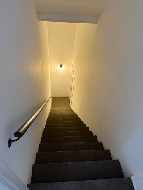 519 W Broad St - Photo 6 of 8