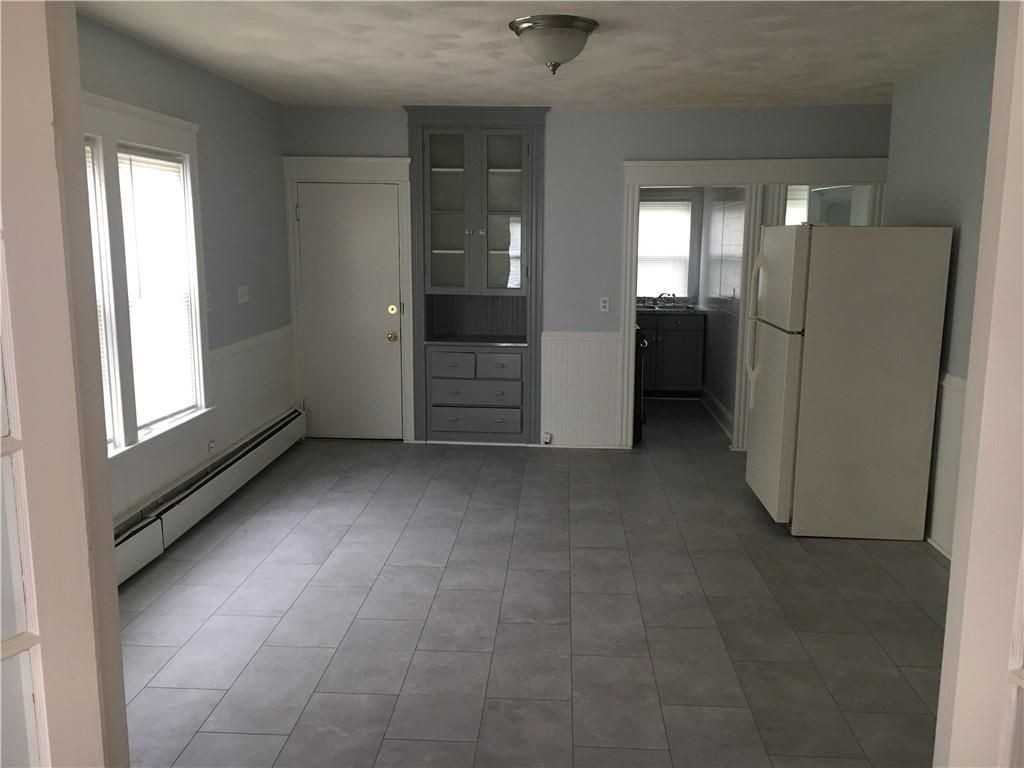 152 Webster St ##1 - Photo 4 of 11