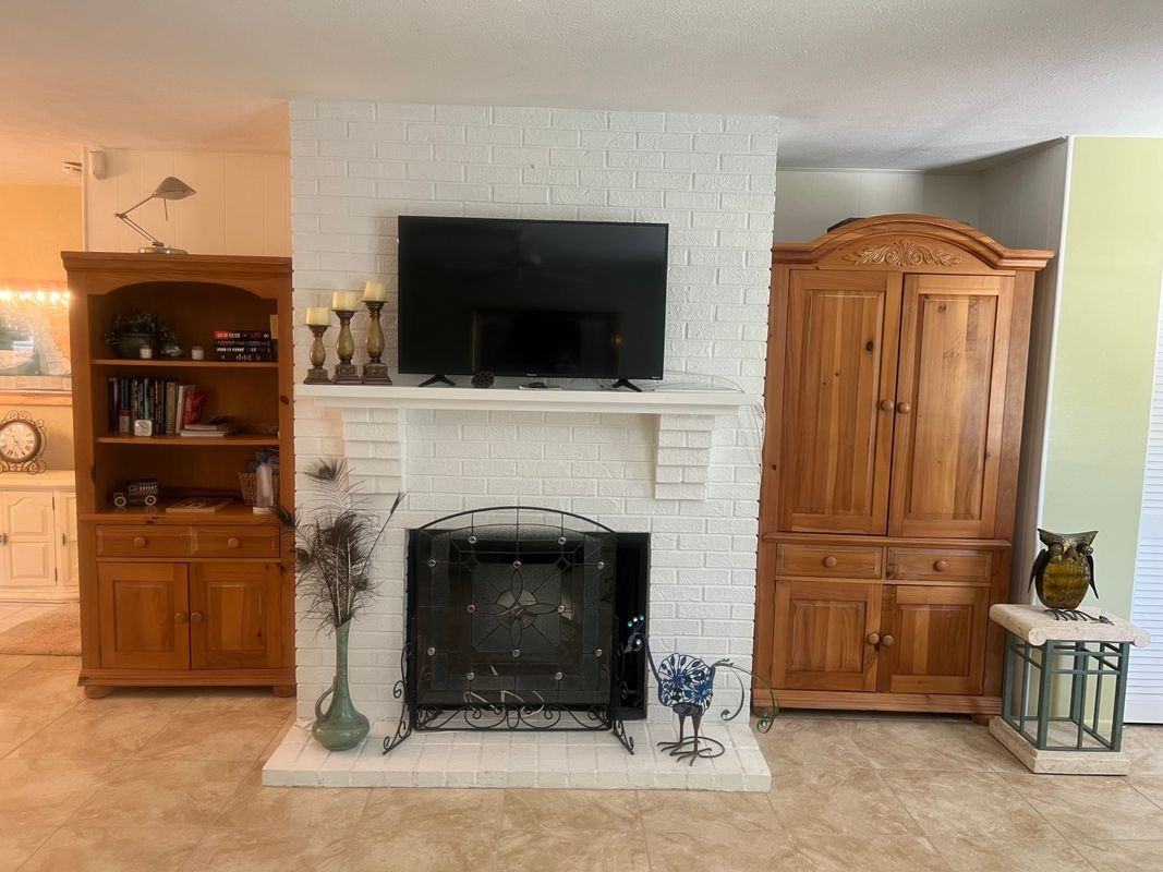 2425 Doud St - Photo 2 of 12