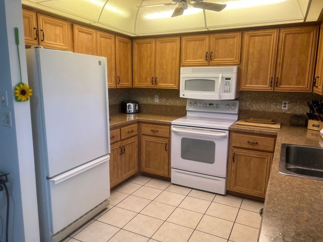 2425 Doud St - Photo 3 of 12