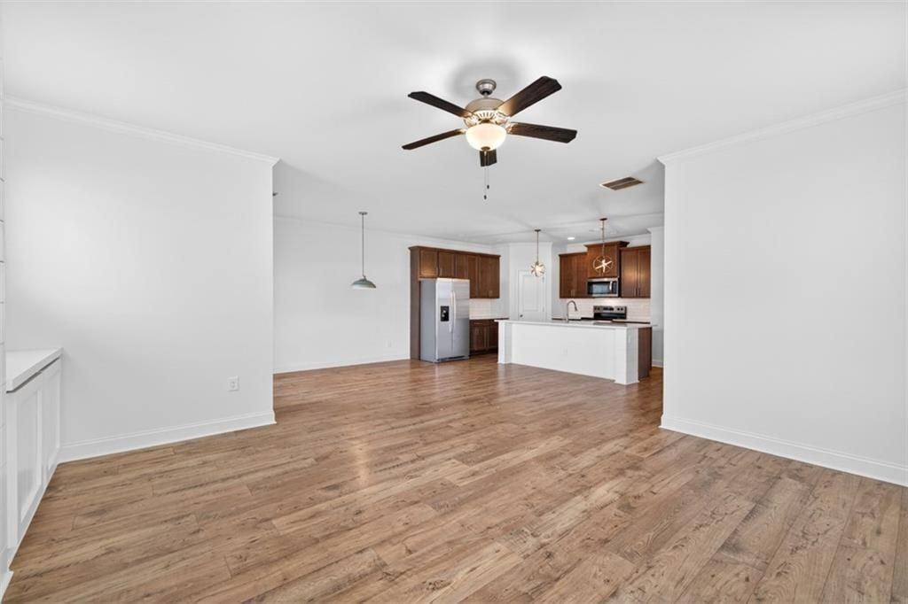 5524 Garens Way - Photo 7 of 50