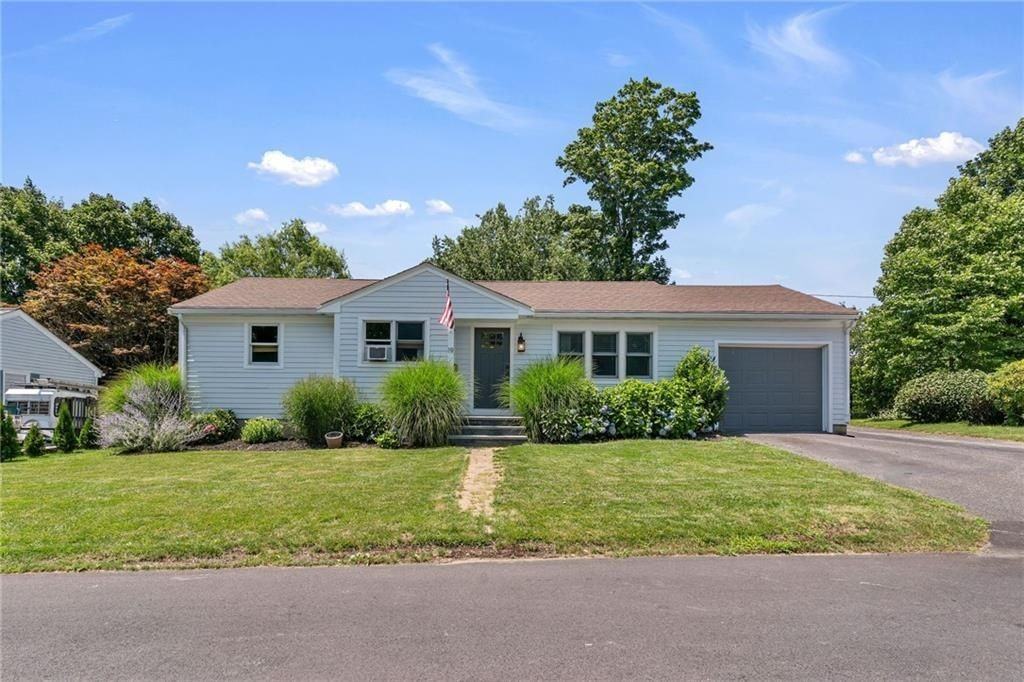 19 Sherwood Rd - Photo 4 of 32