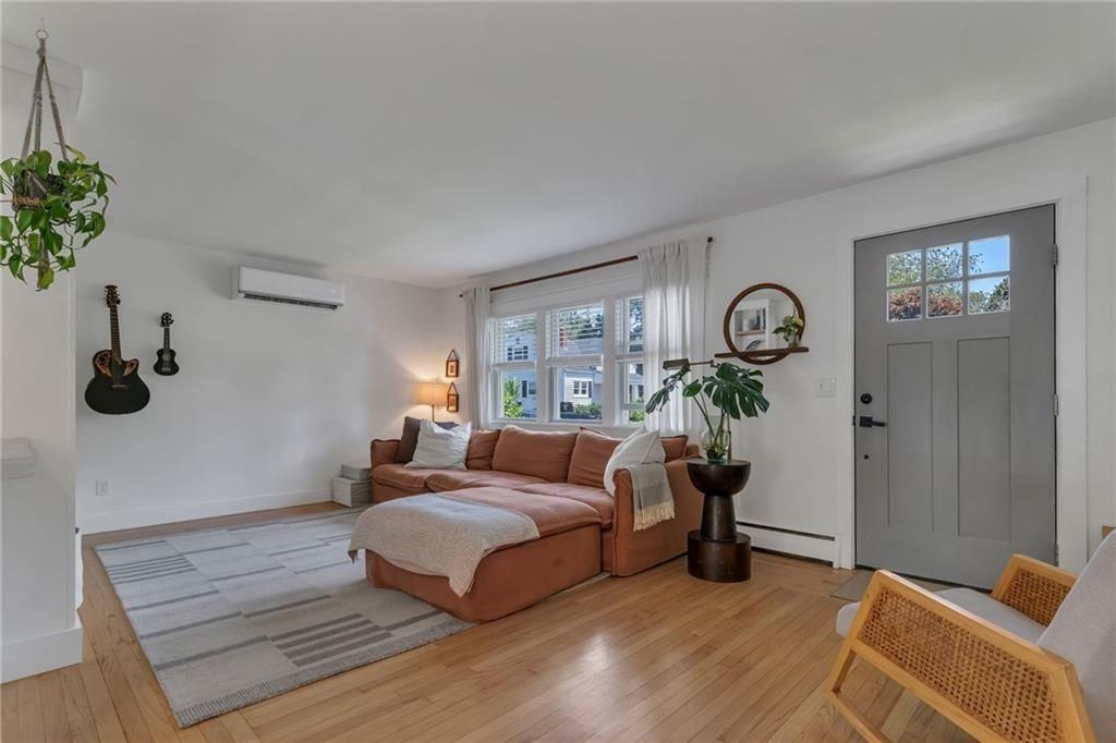 19 Sherwood Rd - Photo 5 of 32