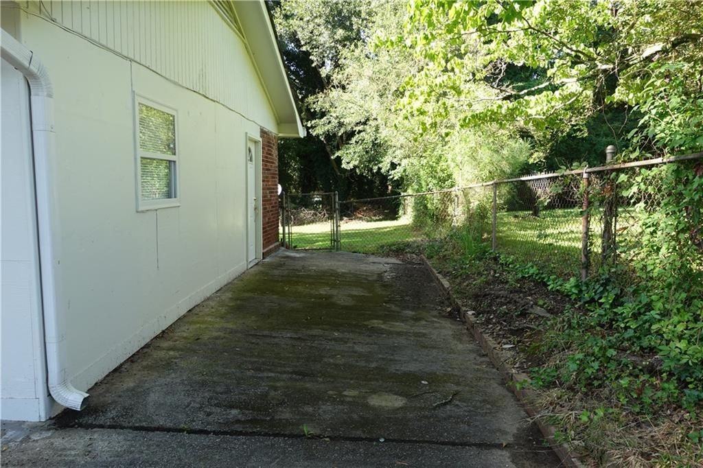 186 Zelma St Sw - Photo 5 of 22
