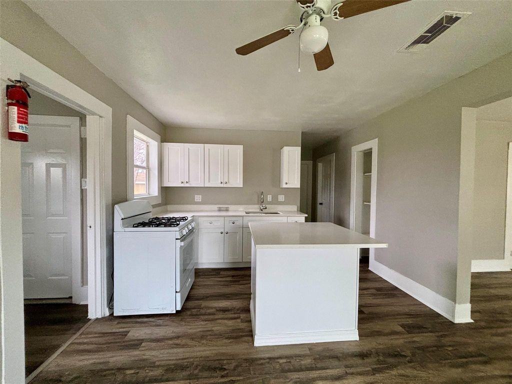 9710 Casa Loma Dr - Photo 3 of 17