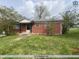 featured image of 1215 Maddux Ave