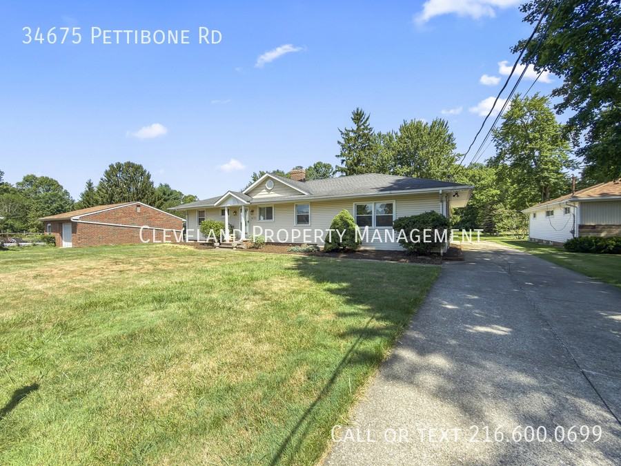 34675 Pettibone Rd - Photo 2 of 19