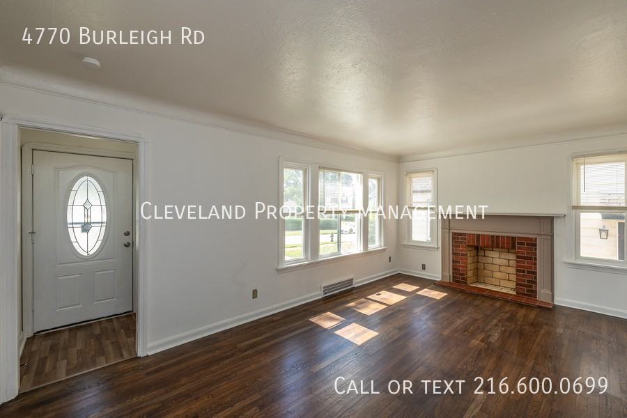 4770 Burleigh Rd - Photo 4 of 19