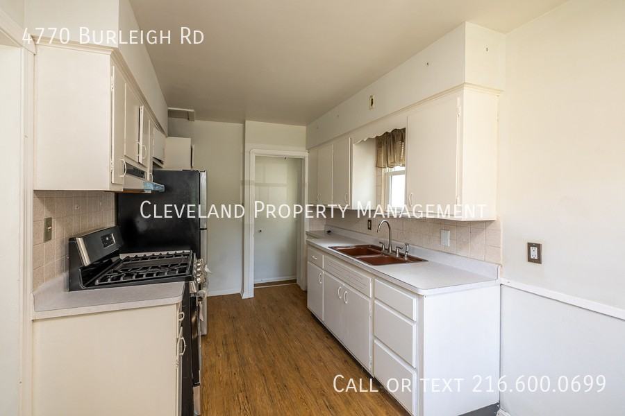 4770 Burleigh Rd - Photo 7 of 19