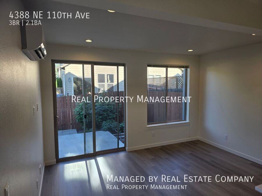 4388 Ne 110th Ave - Photo 3 of 20