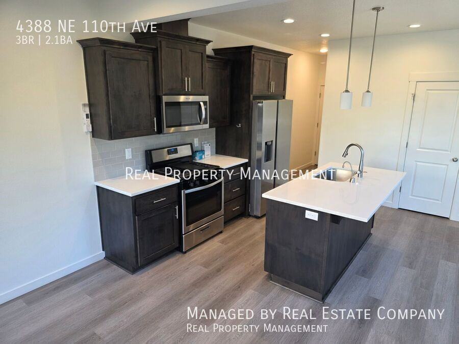 4388 Ne 110th Ave - Photo 5 of 20