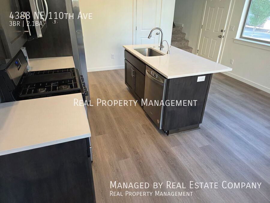 4388 Ne 110th Ave - Photo 6 of 20
