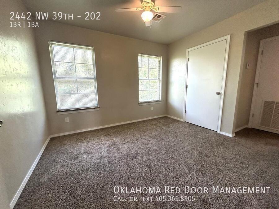 2442 Nw 39th St #202 - Photo 3 of 6