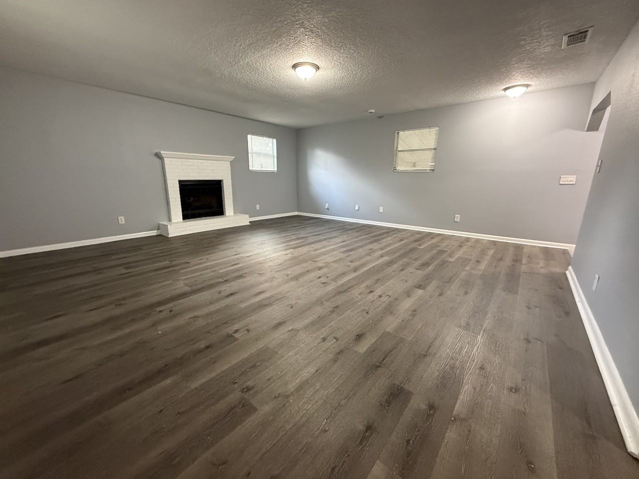 2739 King Cole Dr - Photo 6 of 17