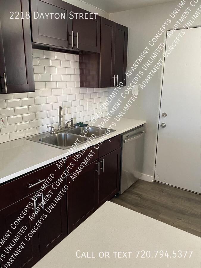 2218 Dayton St - Photo 3 of 7