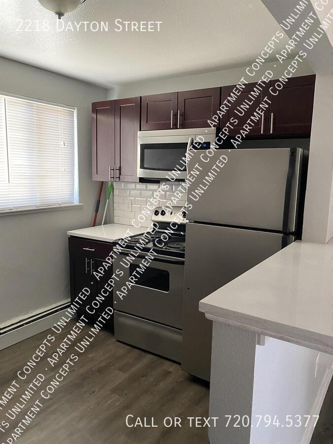 2218 Dayton St - Photo 4 of 7