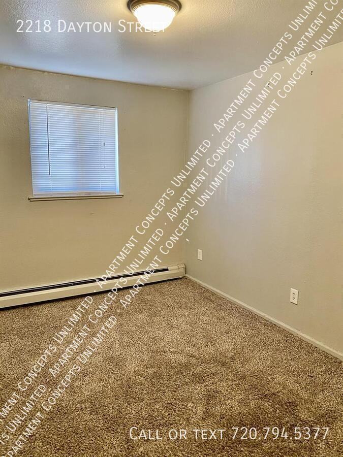 2218 Dayton St - Photo 6 of 7