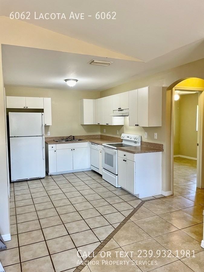 6062 Lacota Ave #6062 - Photo 3 of 16