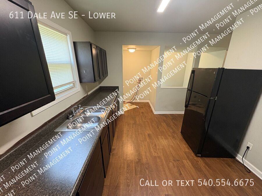 611 Dale Ave Se - Photo 2 of 8