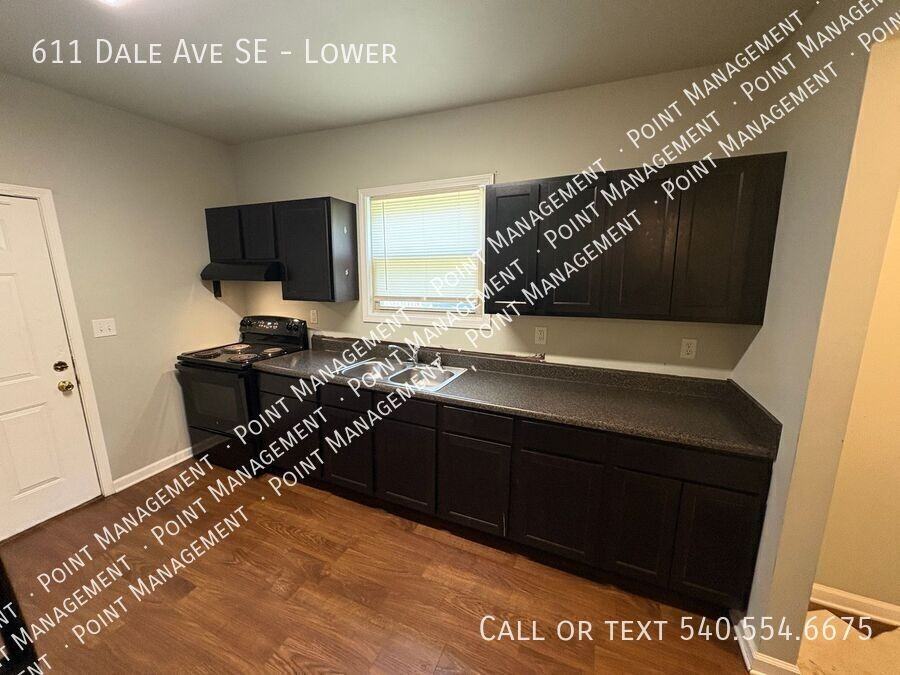611 Dale Ave Se - Photo 3 of 8