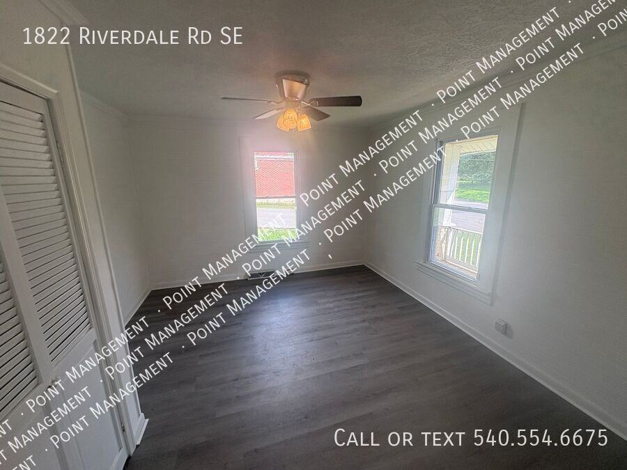 1822 Riverdale Rd Se - Photo 3 of 10