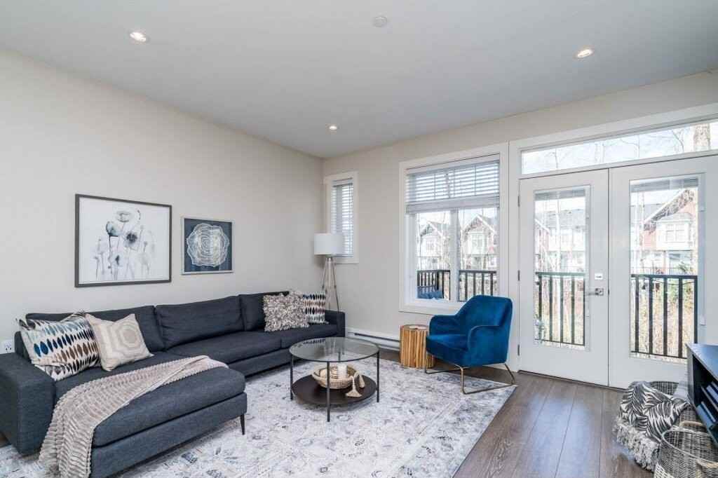 7665 209 St - Photo 6 of 19