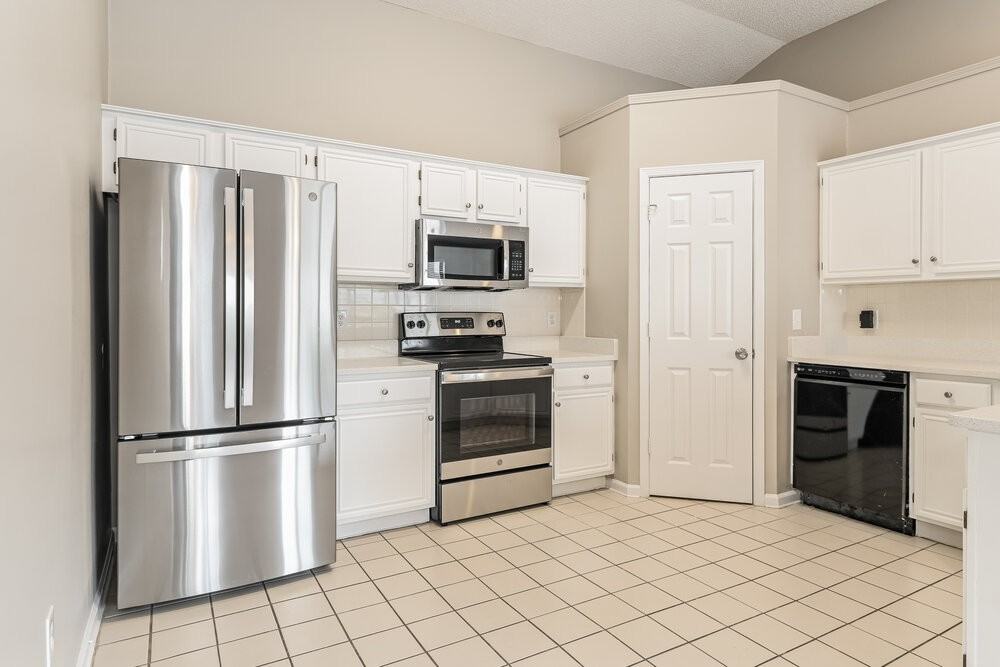 8840 Saint Lucia Ct - Photo 5 of 16